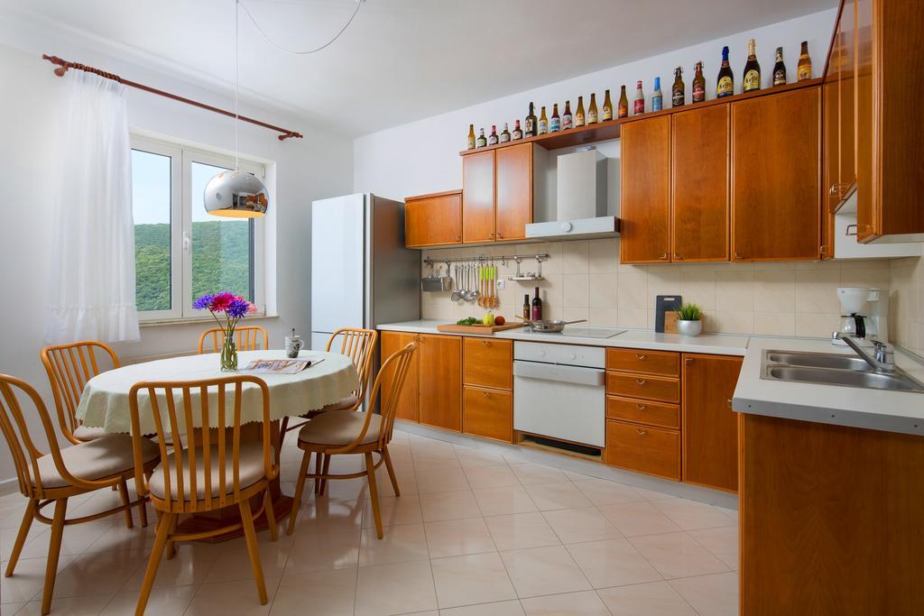 Ana Apartment Рабац Екстериор снимка